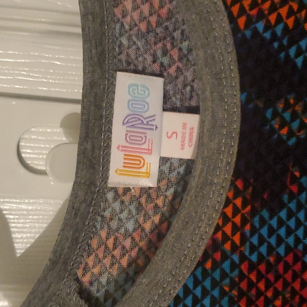 Lularoe Randy top - Picture 2 of 4